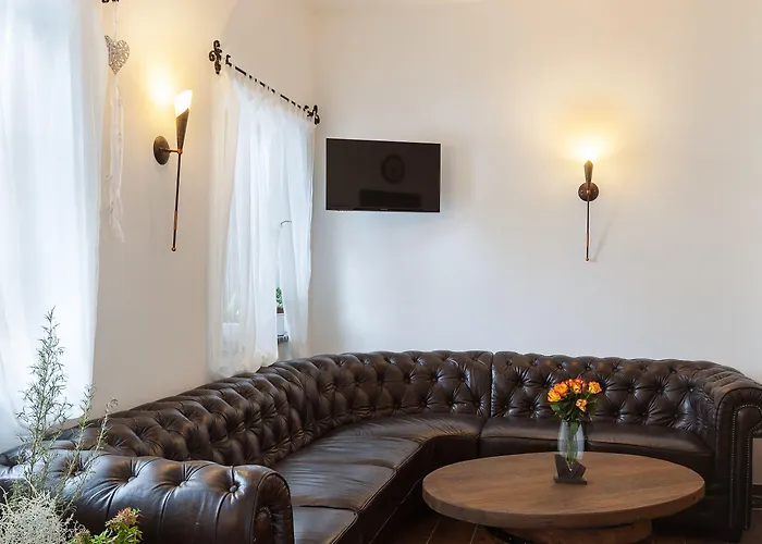 Vitusfort Homestay *