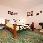 Homestay Vitusfort *